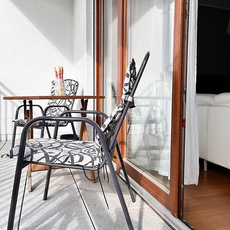 Mercury Two-Bedroom Apartment & Parking Świnoujście Buitenkant foto