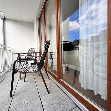 Mercury Two-Bedroom Apartment & Parking Świnoujście Buitenkant foto