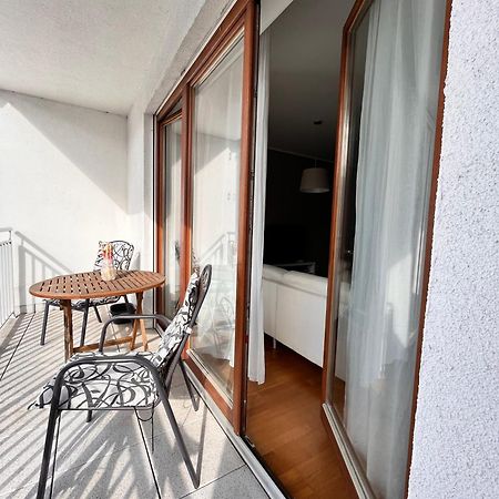 Mercury Two-Bedroom Apartment & Parking Świnoujście Buitenkant foto