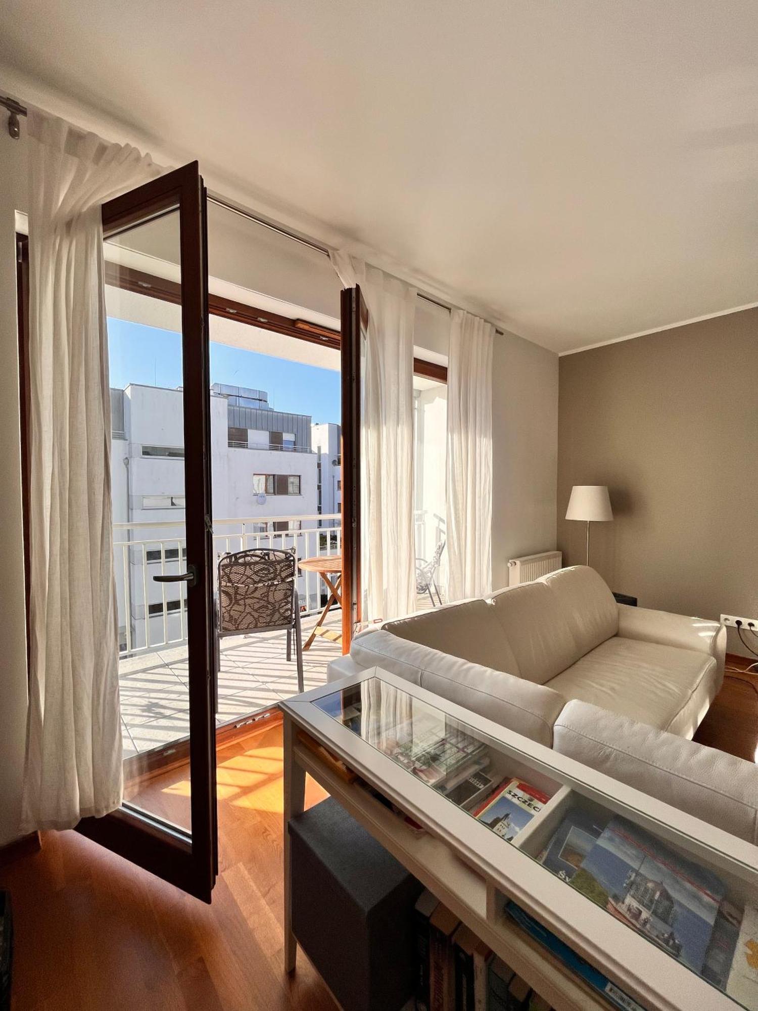 Mercury Two-Bedroom Apartment & Parking Świnoujście Buitenkant foto