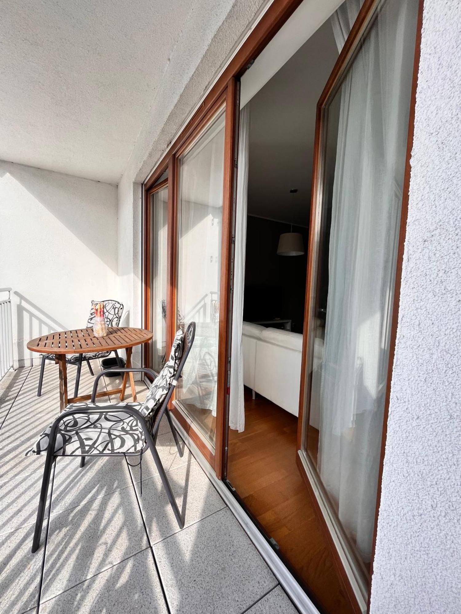 Mercury Two-Bedroom Apartment & Parking Świnoujście Buitenkant foto