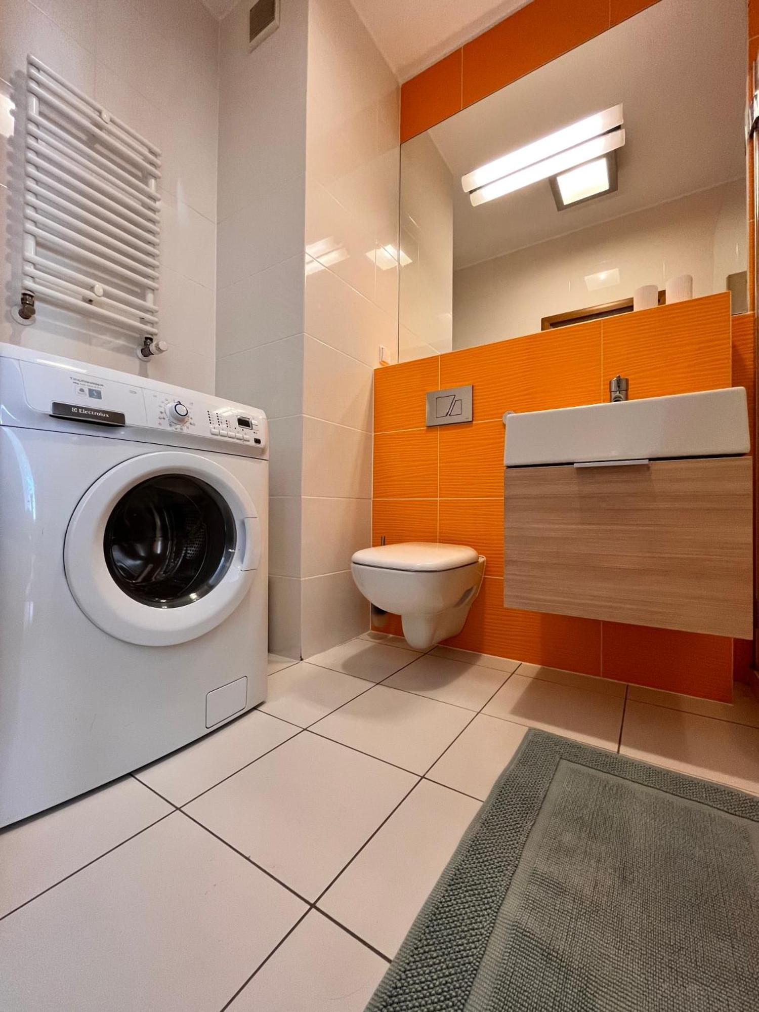Mercury Two-Bedroom Apartment & Parking Świnoujście Buitenkant foto