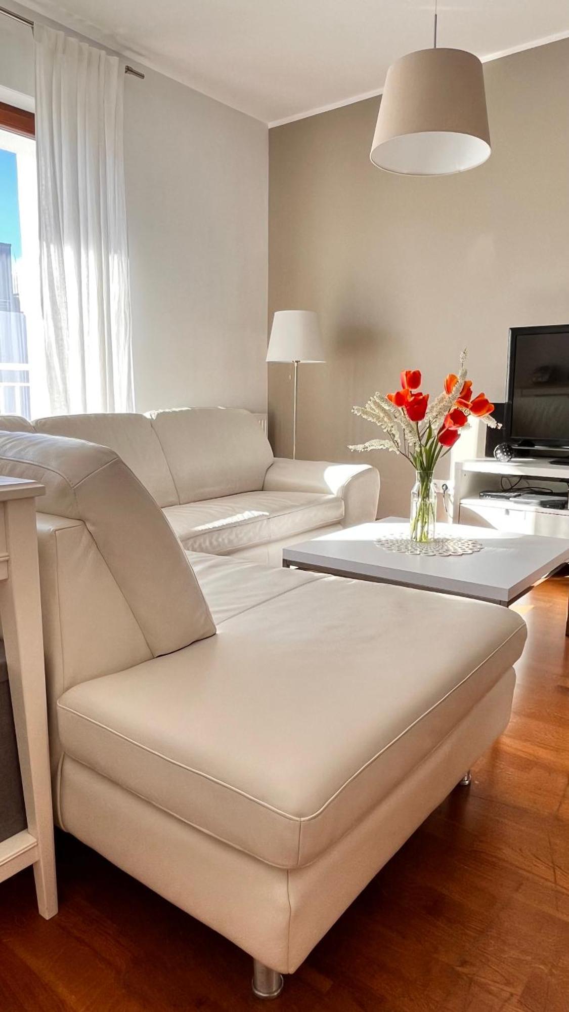 Mercury Two-Bedroom Apartment & Parking Świnoujście Buitenkant foto